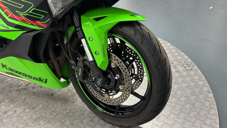 Kawasaki Ninja Zx 4 ZX400SRFNN (24MY)
